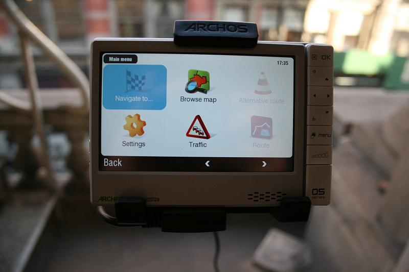 Illustration for article titled Hands On Archos 605 GPS